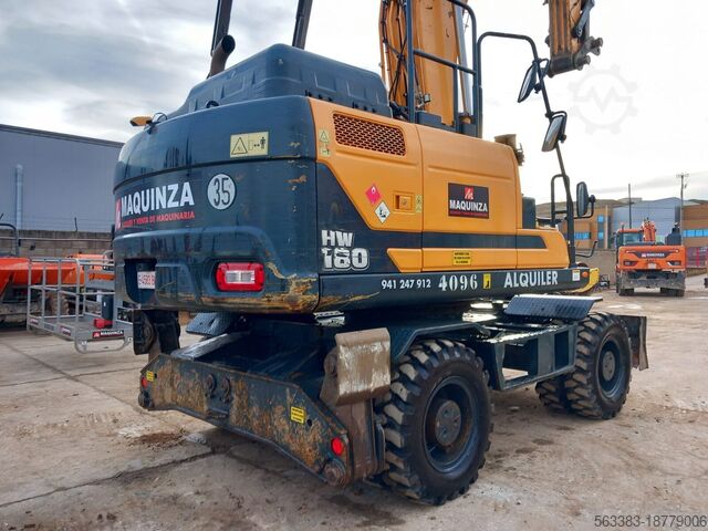 Excavadora sobre neumáticos Hyundai HW180