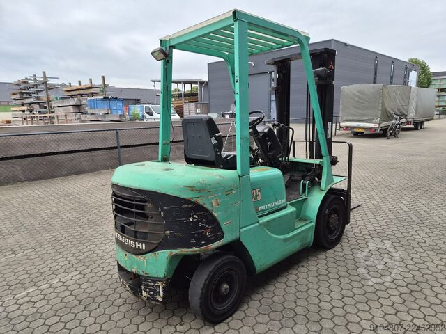 Vysokozdvižný vozík Mitsubishi FD25K, 2.5ton, S4S Diesel Engine
