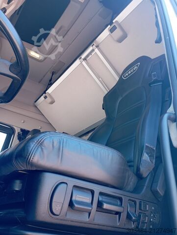 Standard tractor unit Iveco S-WAY 570 euro 6-E uff. ITALIA Full pn.