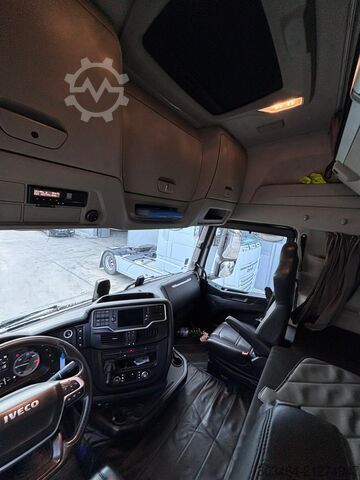 Standard tractor unit Iveco S-WAY 570 euro 6-E uff. ITALIA Full pn.