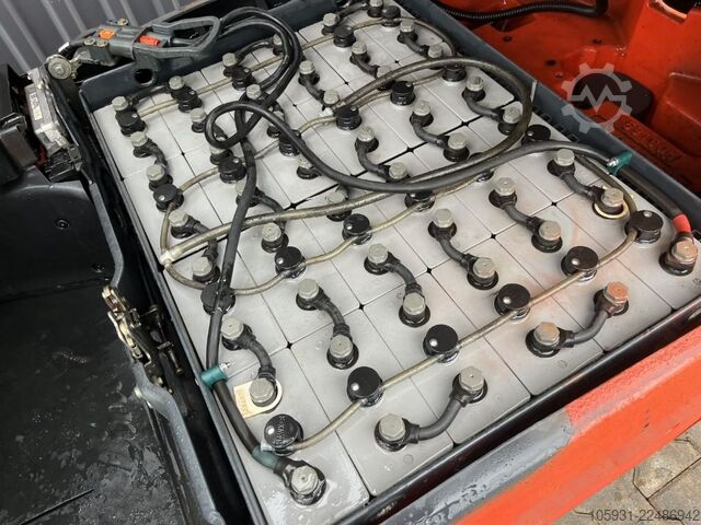 Elektrikli 3 tekerlekli forklift Linde E16-02