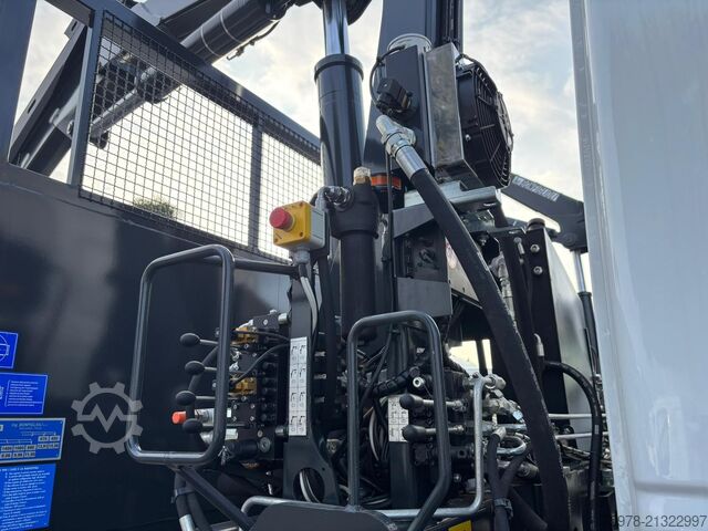 トラック搭載型クレーン Iveco Eurocargo 180E32