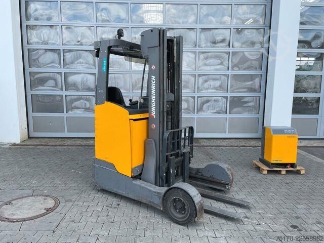 Reachtruck Jungheinrich ETV C16 / Triplex 5.72m / SS / nur 3.112h / 2016