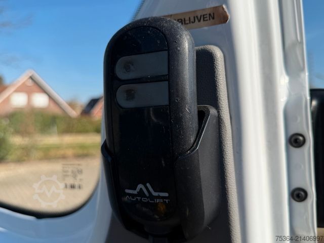 Miniautocarro MERCEDES-BENZ Sprinter 313 Cdi 9Sitze+Rollstuhllift Klima Navi