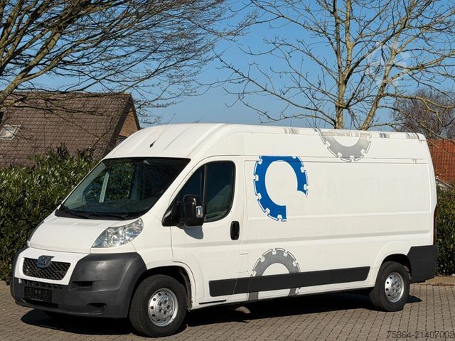 Furgão de teto alto PEUGEOT Boxer 3.0 HDiF Maxi Klima Ahk Motor in Notlauf