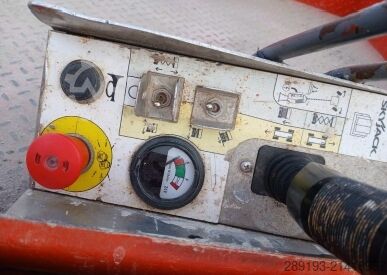 Lif gunting Skyjack SJ III 4740 Elektro 13,80 m