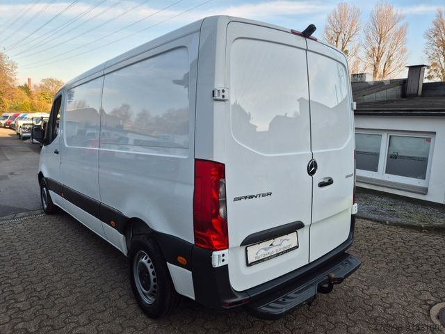 Furgoneta MERCEDES-BENZ Sprinter 214 Kasten*9G-Tronic*3 Sitzer*AHK*