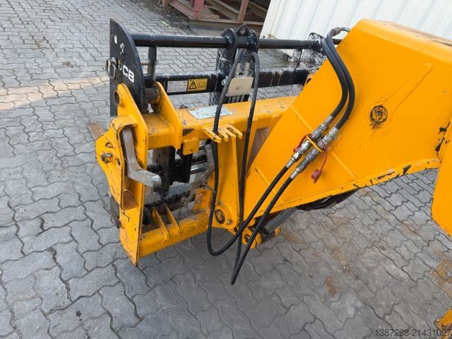 Teleskopski utovarivač JCB 540-140 / 2021 BJ / 14M / 2.947 H