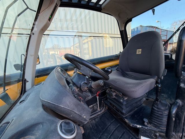 Teleskopski utovarivač JCB 540-140 / 2021 BJ / 14M / 2.947 H