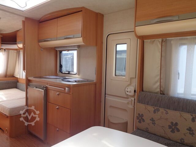 Wohnwagen ADRIA Adora 472 LU *Einzelbetten*Vorzelt*Mover*