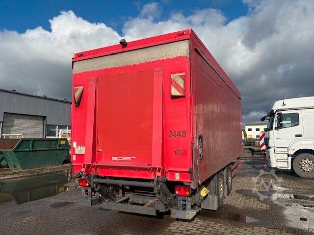 Remolque abierto con toldo SPIER ZGL 290 Hochgekuppelt
