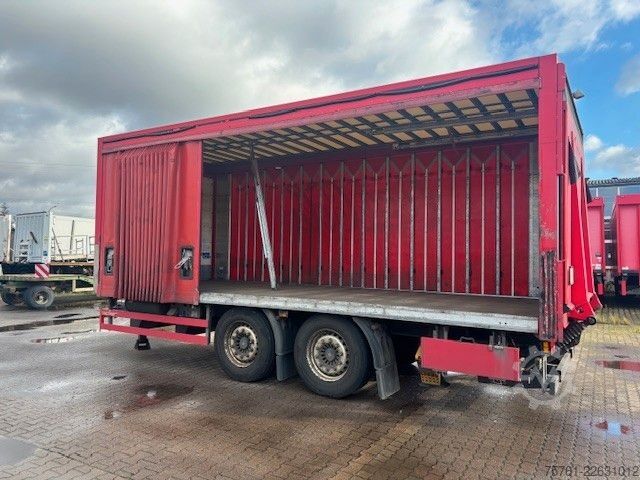 Remolque abierto con toldo SPIER ZGL 290 Hochgekuppelt