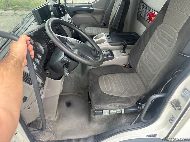 Camión caja DAF LF 250 EEV FURGON