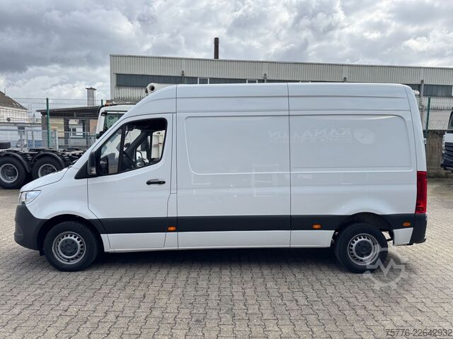 Furgoneta de caja alta MERCEDES-BENZ 211 CDI Sprinter III Kasten L2 Hoch WIE NEU