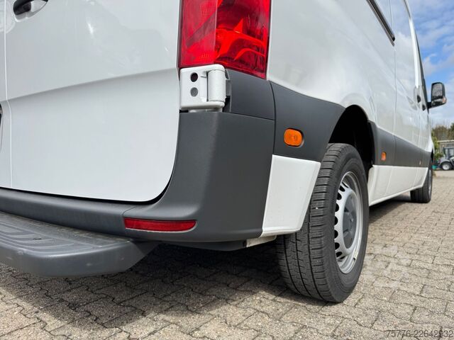 Furgoneta de caja alta MERCEDES-BENZ 211 CDI Sprinter III Kasten L2 Hoch WIE NEU
