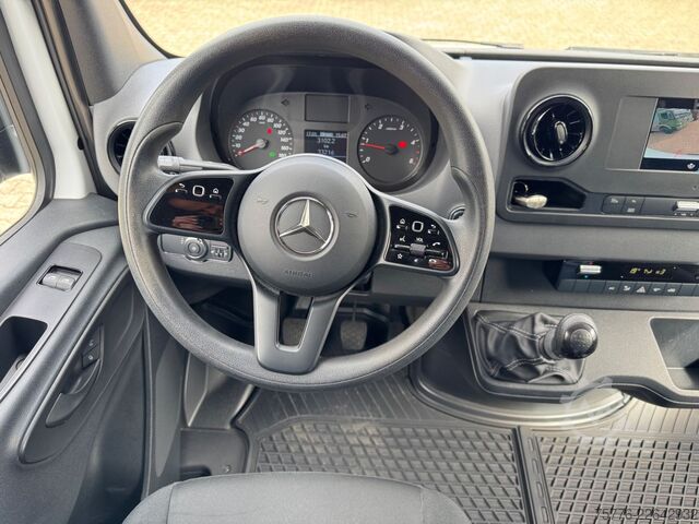 Furgoneta de caja alta MERCEDES-BENZ 211 CDI Sprinter III Kasten L2 Hoch WIE NEU