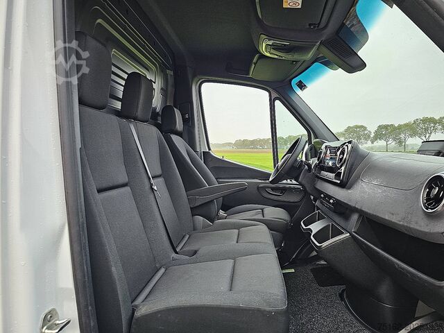 Camioneta familiar de techo alto MERCEDES-BENZ SPRINTER 317 L2H2 LED Mbux Autom!