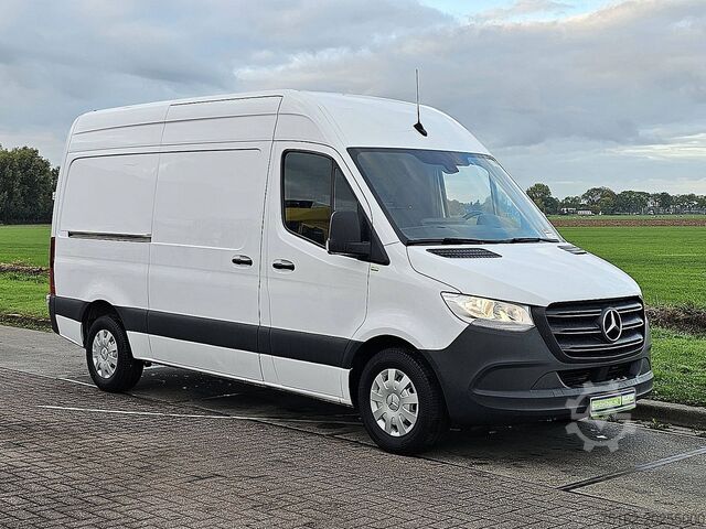 Camioneta familiar de techo alto MERCEDES-BENZ SPRINTER 316 L2H2 Mbux RWD