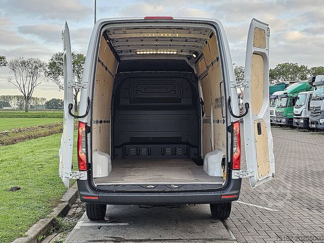 Camioneta familiar de techo alto MERCEDES-BENZ SPRINTER 316 L2H2 Mbux RWD
