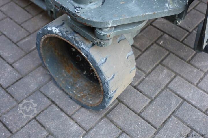 Scissor lift Holland Lift Ecostar HL-9714 Electric, 12m Working Height, 325k