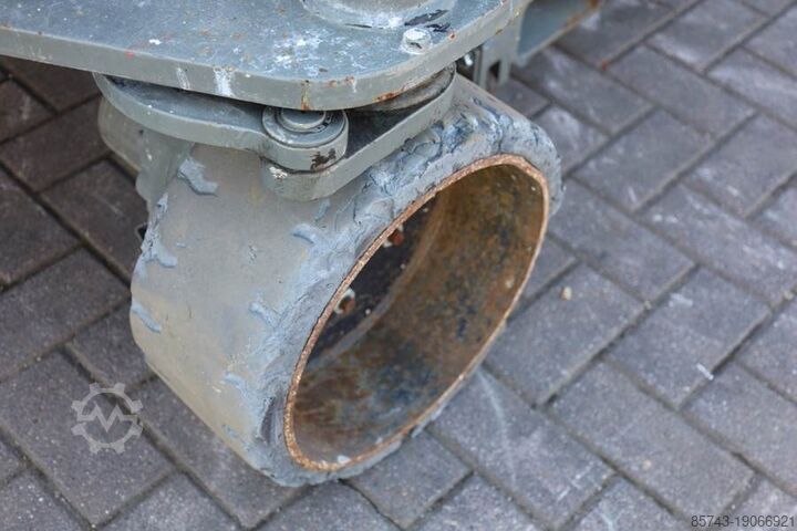 Scissor lift Holland Lift Ecostar HL-9714 Electric, 12m Working Height, 325k