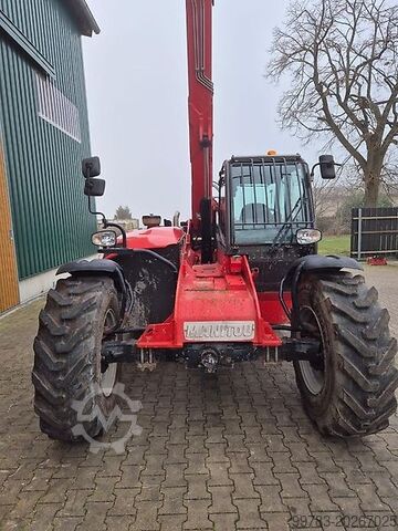 รถตักแบบแขนยืดได้ Manitou MT932