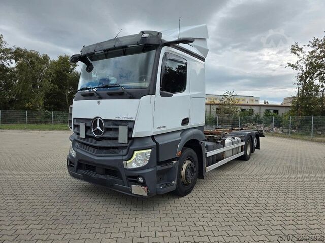 Автомобиль с заменяемым кузовом MERCEDES-BENZ 2545 BDF Multiwechsler, 2 x AHK, Euro 6  D,M,N
