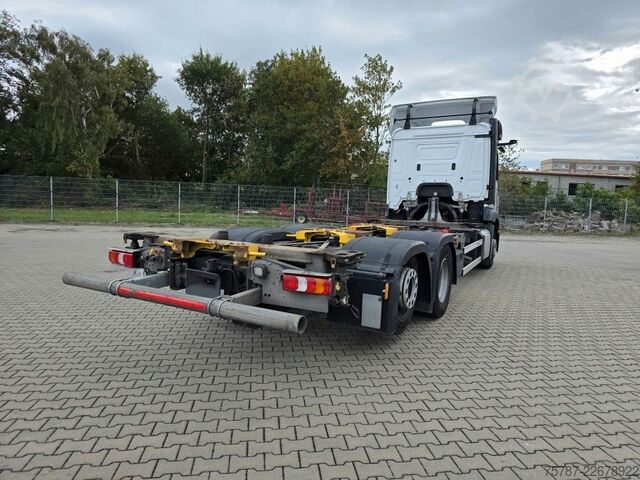 Автомобиль с заменяемым кузовом MERCEDES-BENZ 2545 BDF Multiwechsler, 2 x AHK, Euro 6  D,M,N