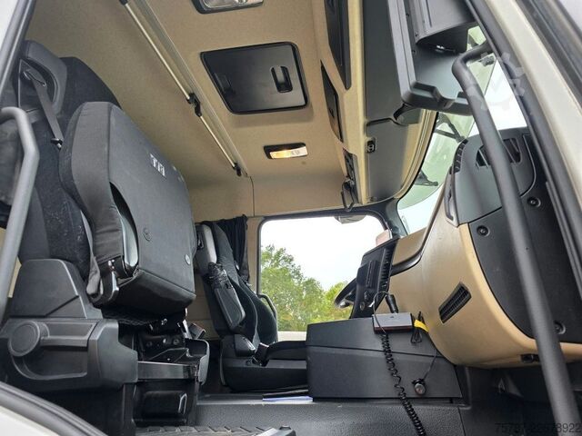 Автомобиль с заменяемым кузовом MERCEDES-BENZ 2545 BDF Multiwechsler, 2 x AHK, Euro 6  D,M,N