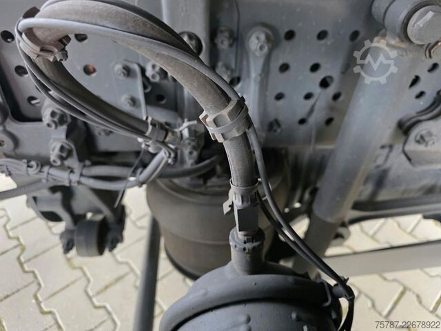 Автомобиль с заменяемым кузовом MERCEDES-BENZ 2545 BDF Multiwechsler, 2 x AHK, Euro 6  D,M,N