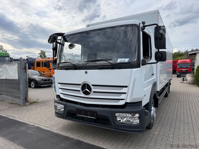 बॉक्स वैन MERCEDES-BENZ Atego 821 L Koffer+LBW/Klima/Motorbremse/EURO6D