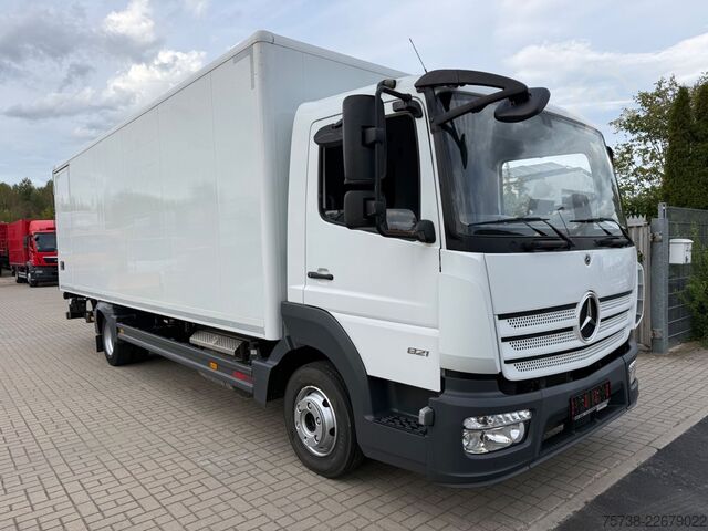 Dobozos furgon MERCEDES-BENZ Atego 821 L Koffer+LBW/Klima/Motorbremse/EURO6D
