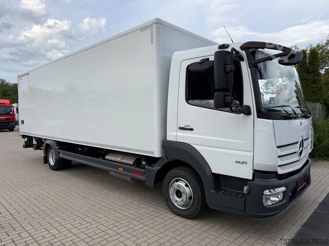 Dobozos furgon MERCEDES-BENZ Atego 821 L Koffer+LBW/Klima/Motorbremse/EURO6D