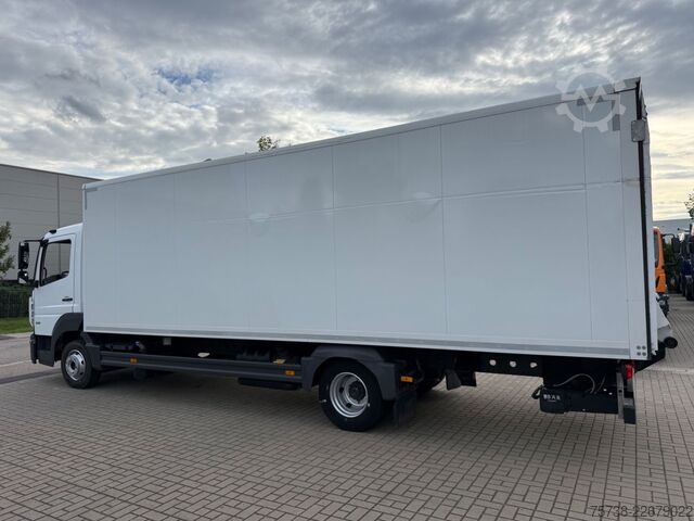 Dobozos furgon MERCEDES-BENZ Atego 821 L Koffer+LBW/Klima/Motorbremse/EURO6D