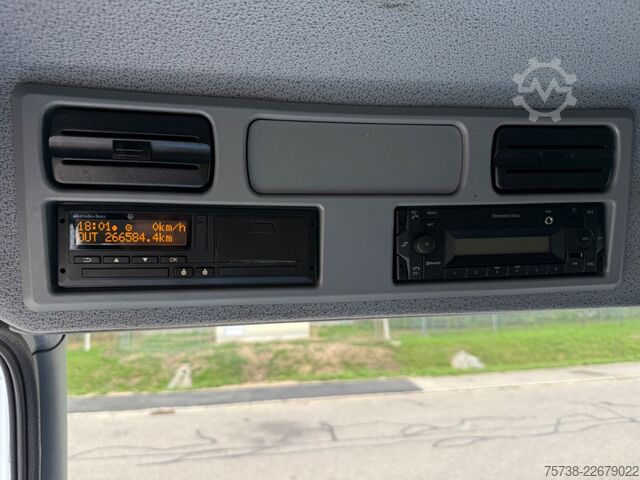 Dobozos furgon MERCEDES-BENZ Atego 821 L Koffer+LBW/Klima/Motorbremse/EURO6D