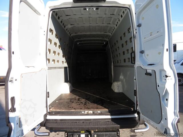 Varebil Iveco DAILY 35 S 14 A8
