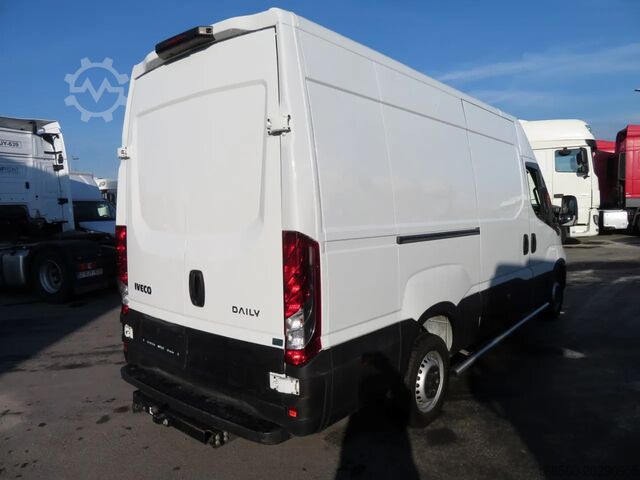 Van Iveco DAILY 35 S 14 A8