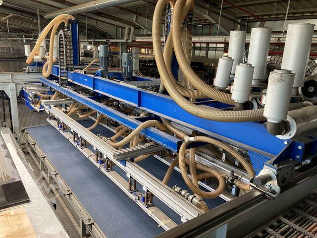 Máquina de aplicación de adhesivo y unidad de inserción OEST GmbH & Co. Maschinenbau KG Klebstoffauftragsmaschine & Setzaggregat