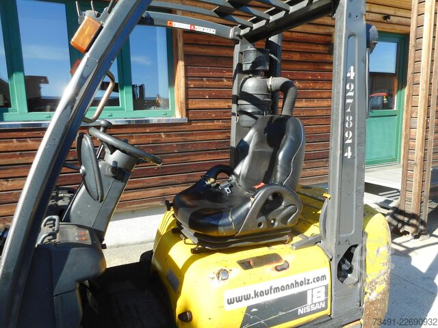 Forklif Nissan FD01A18Q