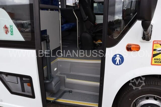 Xe buýt nhỏ Iveco Indcar Mobi Scolaire / 8.6m / 33 pl / Automatic / Airc...