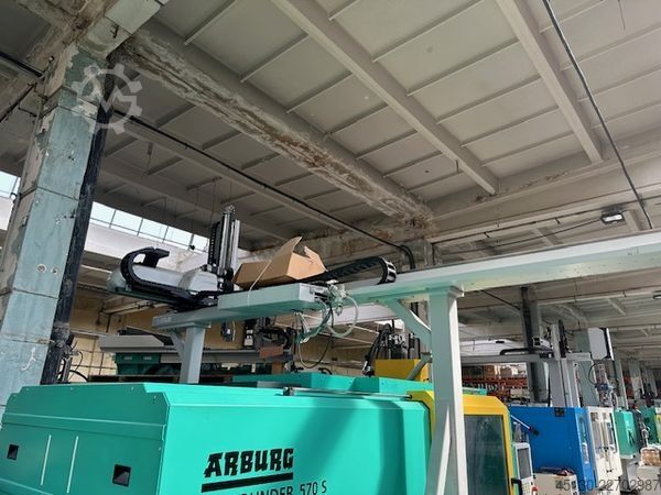 Máquina de moldeo por inyección Arburg 570S 2200-290/100/100