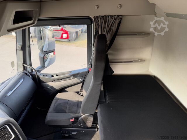 Tractor estándar Iveco S-WAY 460