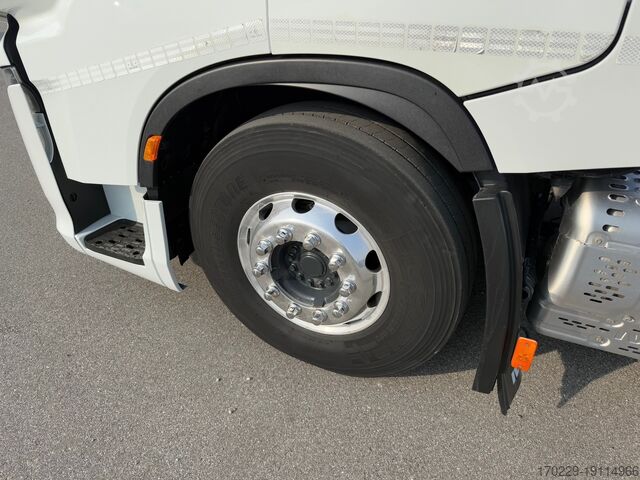 Tractor estándar Iveco S-WAY 460