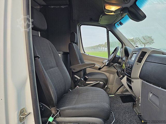 Korkeakattoinen farmari MERCEDES-BENZ SPRINTER 316 L2H2 3.5T-Trekhaak!