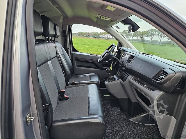 Kombi s vysokou strechou OPEL VIVARO 1.5 L2H1 3-Zits Euro6 AC