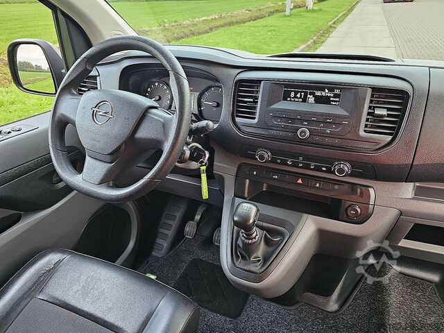 Kombi s vysokou strechou OPEL VIVARO 1.5 L2H1 3-Zits Euro6 AC