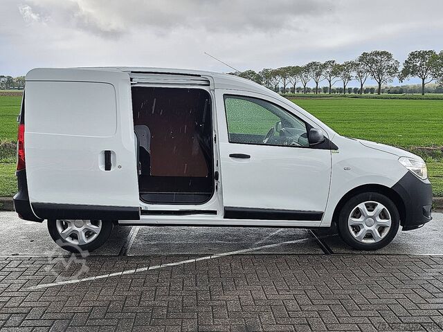 Suitcase DACIA DOKKER 1.5 L1 Airco Navi Euro6