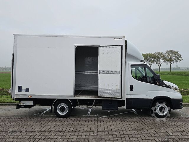 手提箱 IVECO DAILY 35S14       Bakwagen Laadklep!