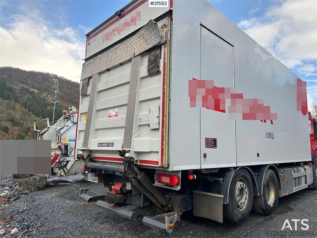 Box body Volvo FM 500 6x2 box truck w/ full side opening and lift