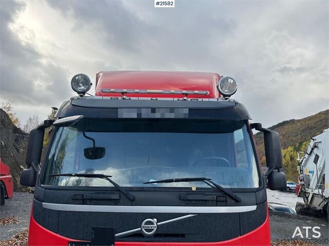 Box body Volvo FM 500 6x2 box truck w/ full side opening and lift